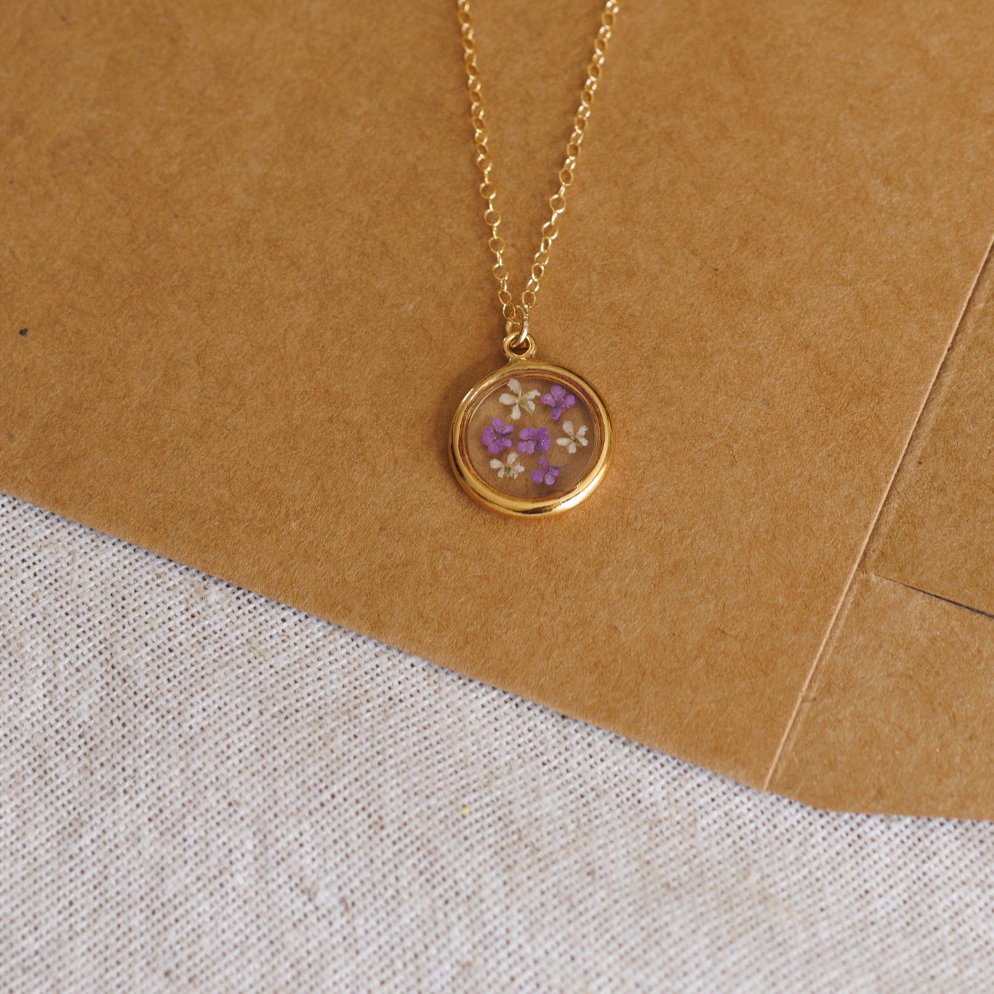 Scattered Multi-Bloom Pendant Necklace