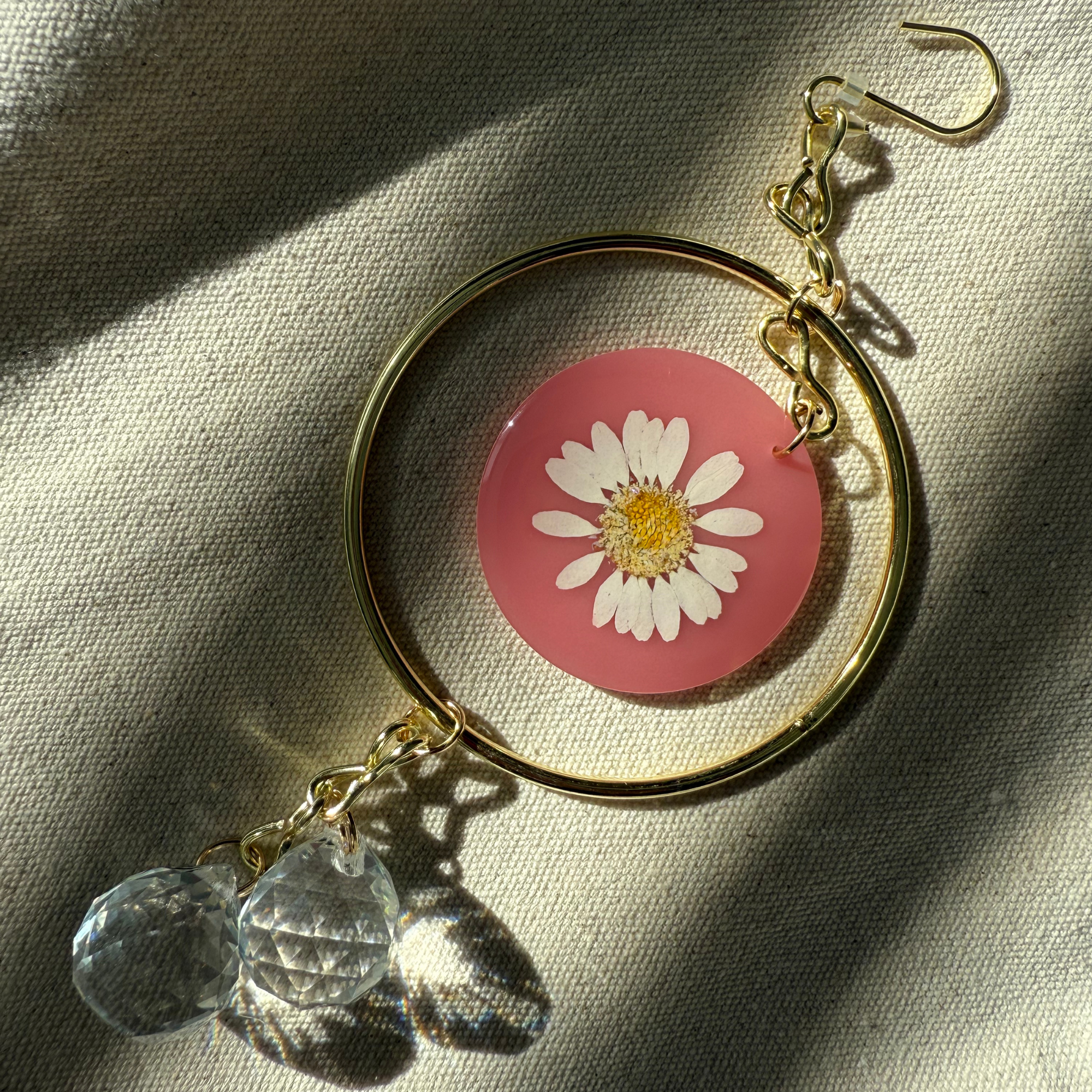 Light Catcher, 1 Flower – Wallflowers by Whit