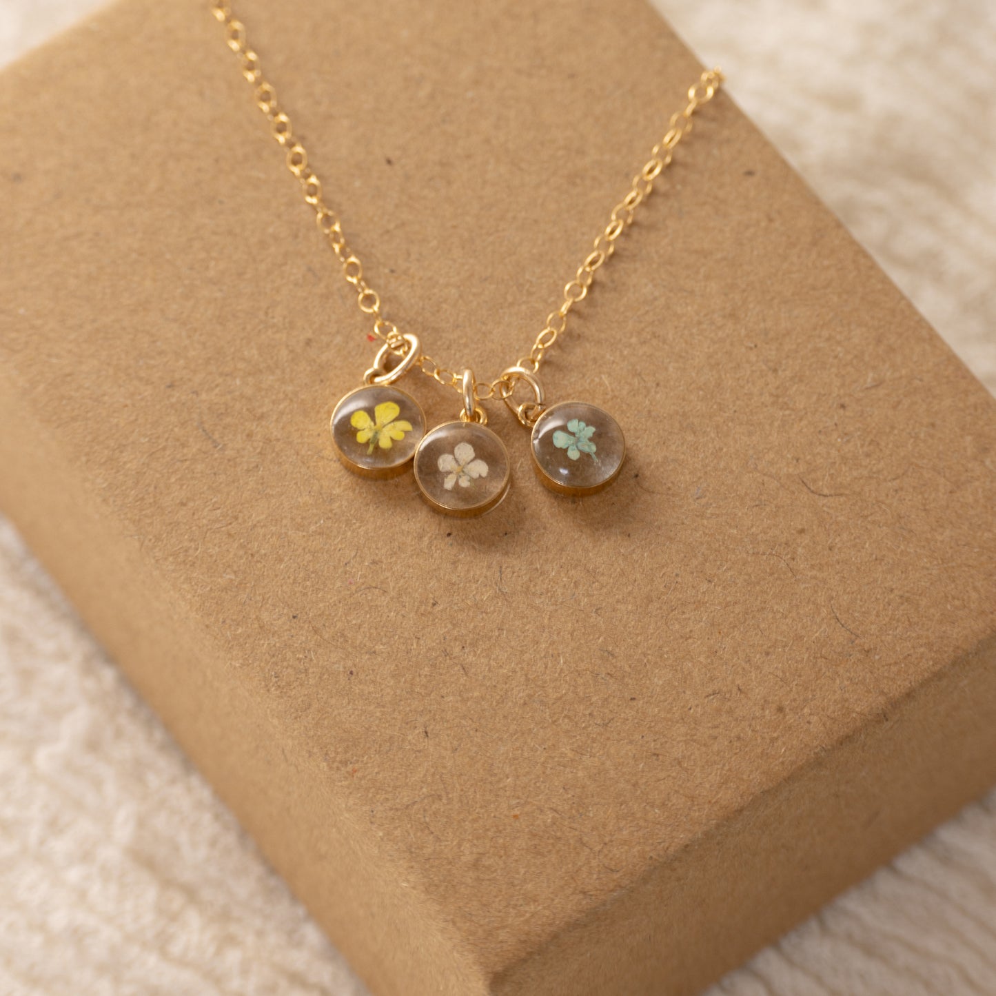 Simple Single Bloom Pendant Necklace